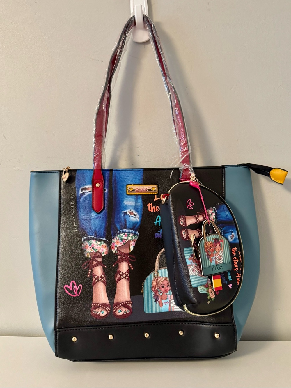 NWT Nikky by Nicole Lee "Lovely Feet" 2-Piece Shopper Tote & Wristlet Set